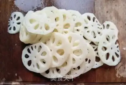 Make The muscular cucumber step 1