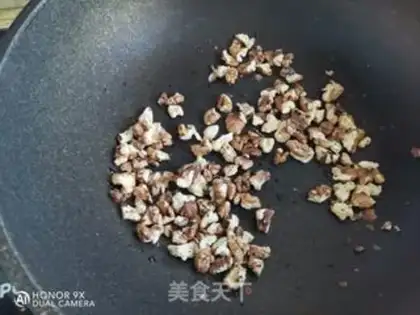 Make Cinnamon pecan toast step 4