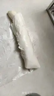 Make Hand-picked banana rolls step 3