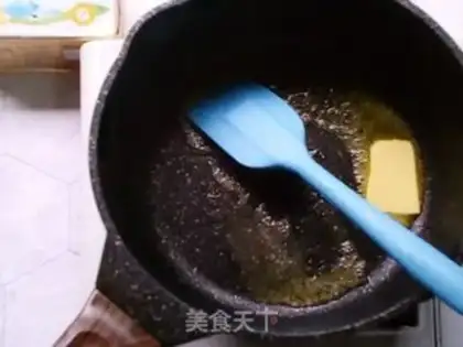 Make Cheese and egg fried sandwiches step 2