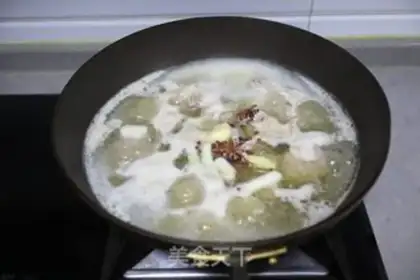 Make Favorite beer stew ribs step 5