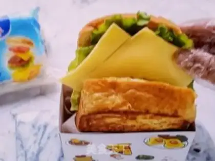 Make Cheese and egg fried sandwiches step 7