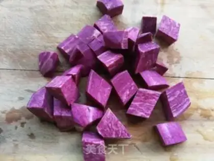 Make "Red-tree violets, silver-eared fruit." step 2