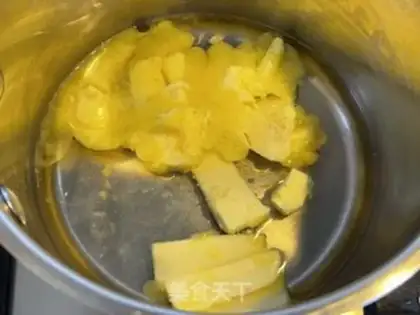 Make Puffy fingers step 1