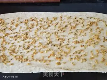 Make Squeeze the radish rolls step 1