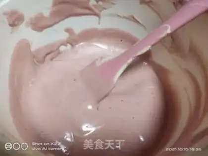 Make Cyclone cake roll step 3