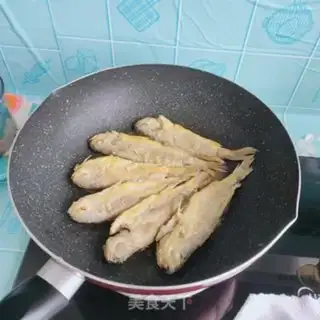 Make Pelican yellowfish step 6