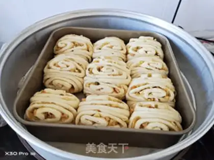 Make Squeeze the radish rolls step 6