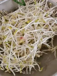 Make Spaghetti beans step 0