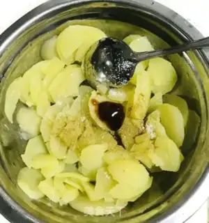 Make Potato cheeseball step 5