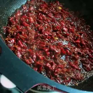 Make Xinjiang chili sauce step 7