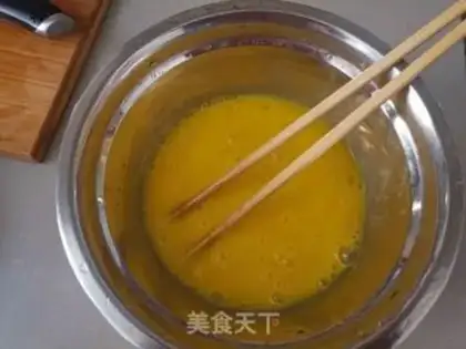 Make Fried eggs step 1