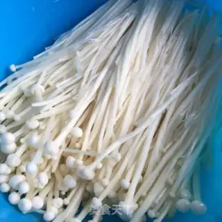 Make Garlic fans steamed golden needle mushrooms step 1