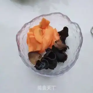 Make Five flowers and a handmeat step 2