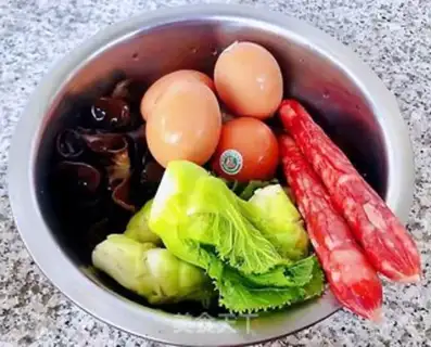 Make Weenie luminum fried eggs step 0