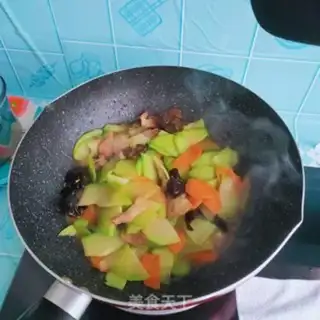 Make Five flowers and a handmeat step 11