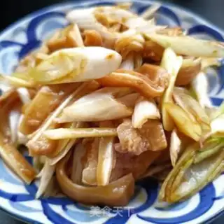 Make Onion with pig ears step 4
