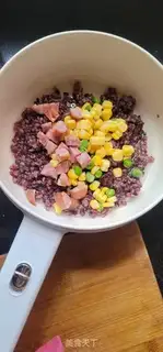 Make Sausage, pea corn step 1