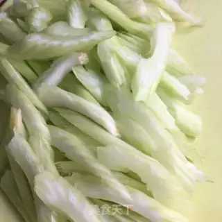 Make Celery willows step 2