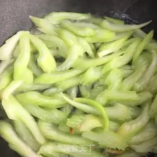 Make Celery willows step 5