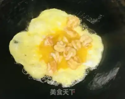 Make Skinny shrimp fried pepper step 5