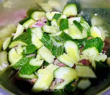 Make The cucumber
