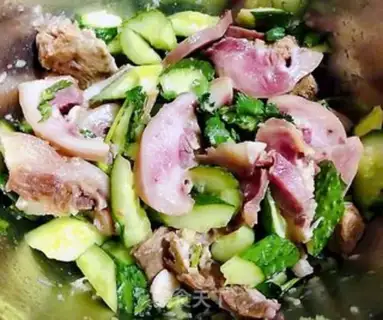 Make The cucumber