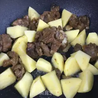 Make Potato-burning cow step 3