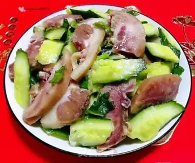 Make The cucumber