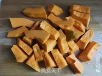 Make Coconut-bread pumpkin step 0