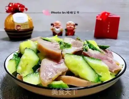 Make The cucumber