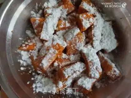 Make Coconut-bread pumpkin step 2