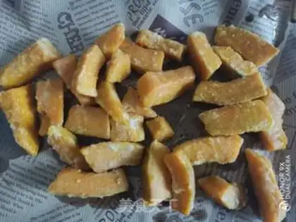 Make Coconut-bread pumpkin step 4