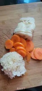 Make The silver spoon of the carrot step 1