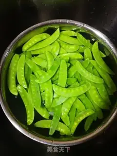 Make Bacon fried Dutch beans step 0