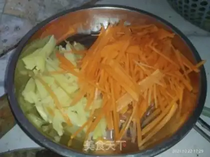Make Clear the carrots step 1
