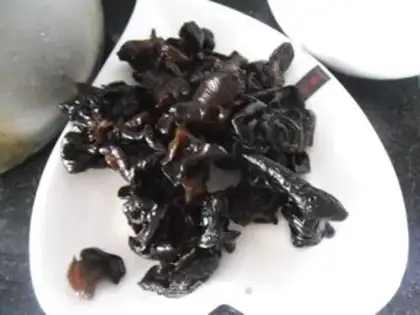 Make Autumn ear oil step 1
