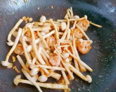 Make Shrimp silk mushrooms step 7