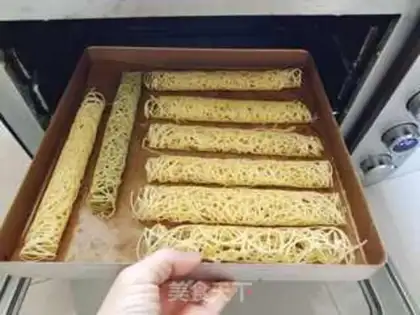Make Double lace egg rolls step 10
