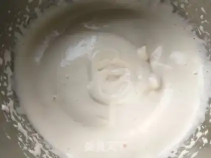Make Six-inch sponge cake step 3