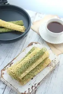 Make Double lace egg rolls step 11