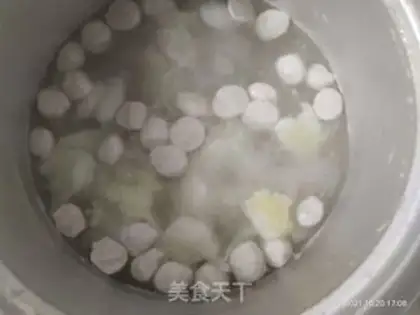 Make Porkball cabbage soup step 2