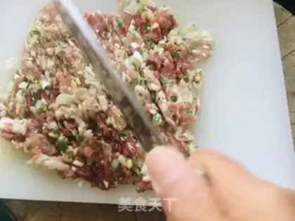 Make Big radish dumplings step 2