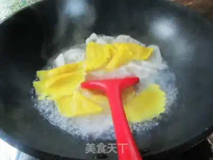 Make The egg dumplings are cooking the cauliflower step 4