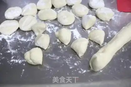 Make Shrimp and pumpkin buns step 7