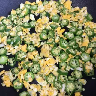Make Autumn egg fried rice step 6