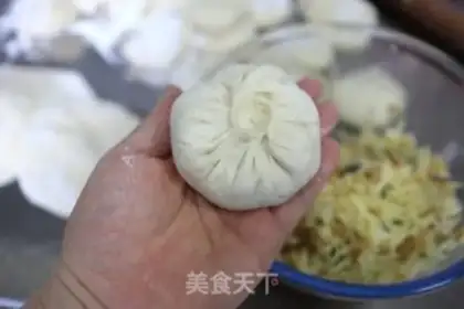 Make Shrimp and pumpkin buns step 10