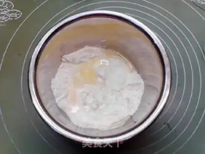Make Taste cheese and ham and caterpillar bread step 1