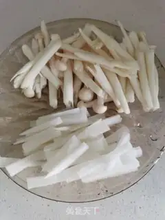 Make Noodles for radish step 1
