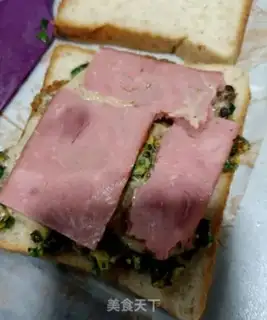 Make The omelet sandwich step 8